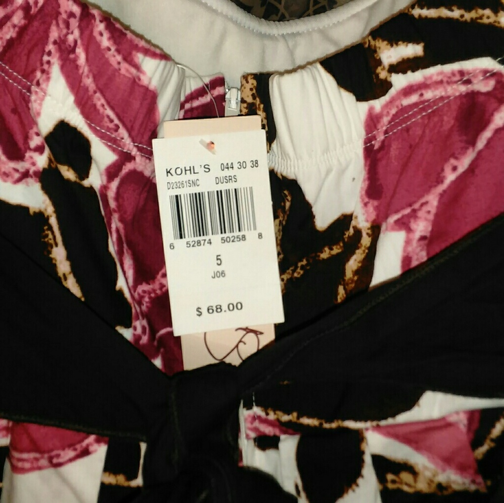 Dress - Picture 3 of 3